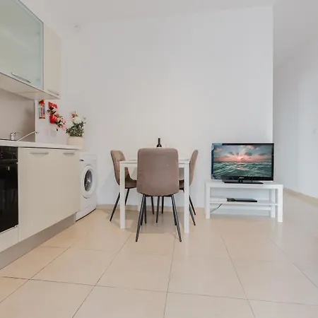 Tropea Court 4a By Homely Apartman