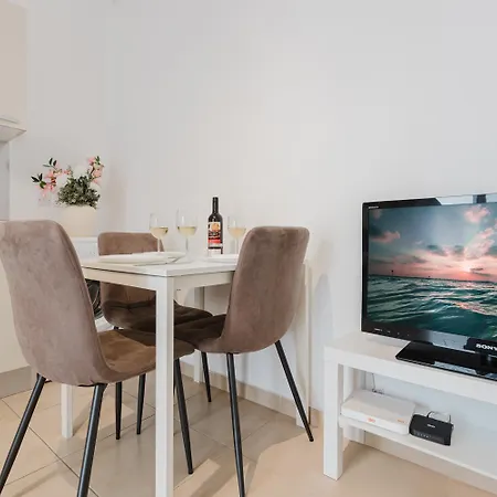 Apartament Tropea Court 4a By Homely